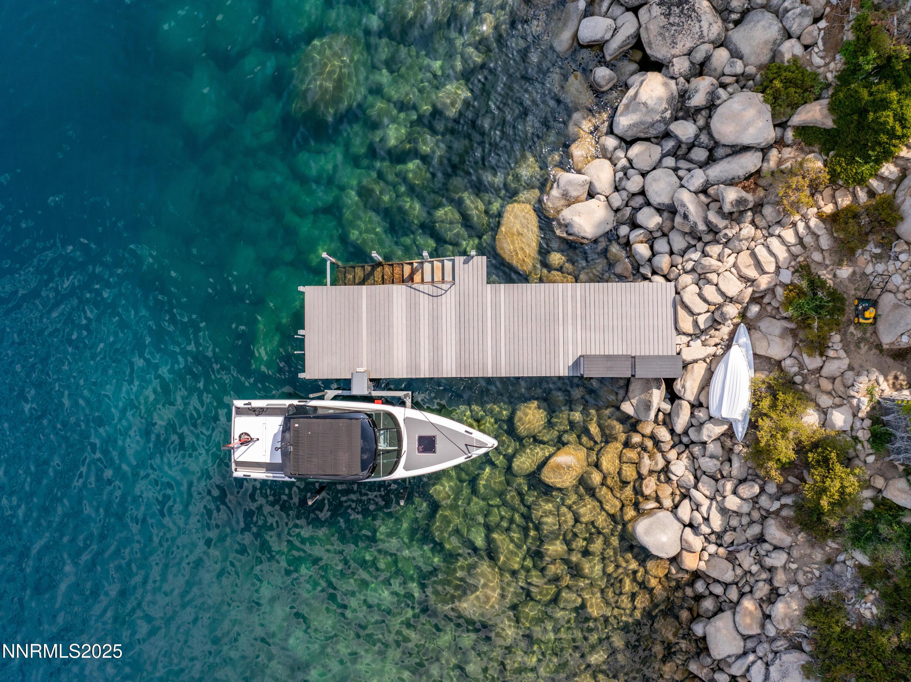 Image 3: 003_4-print-530_gonowabie_drone-4_691