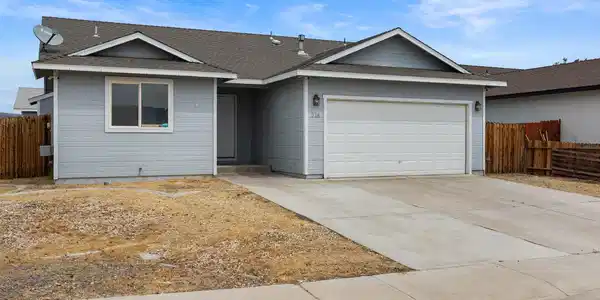 Image 3: 03-318 Emigrant Wy-102
