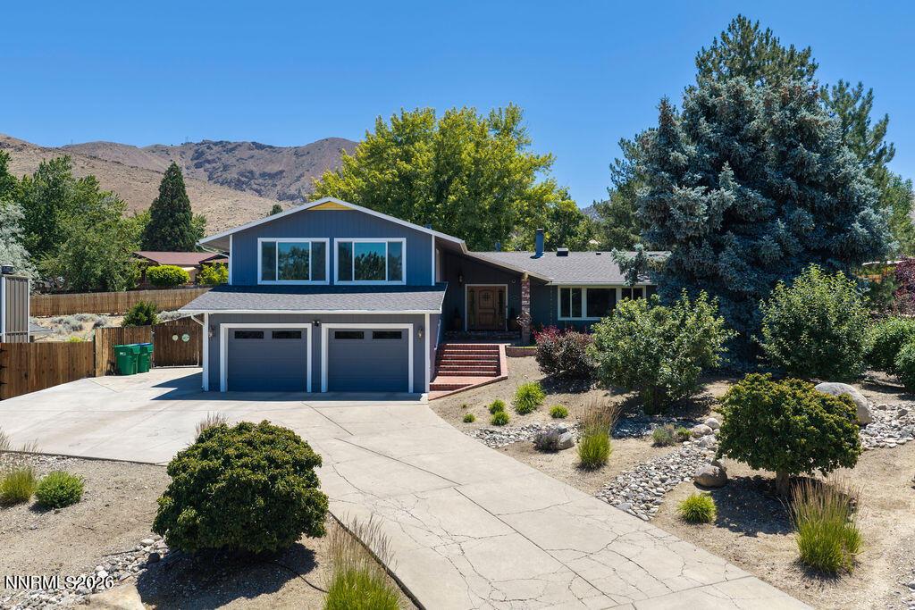Image 1: 09_2450SequoiaLane_CopyrightJeremyJensen