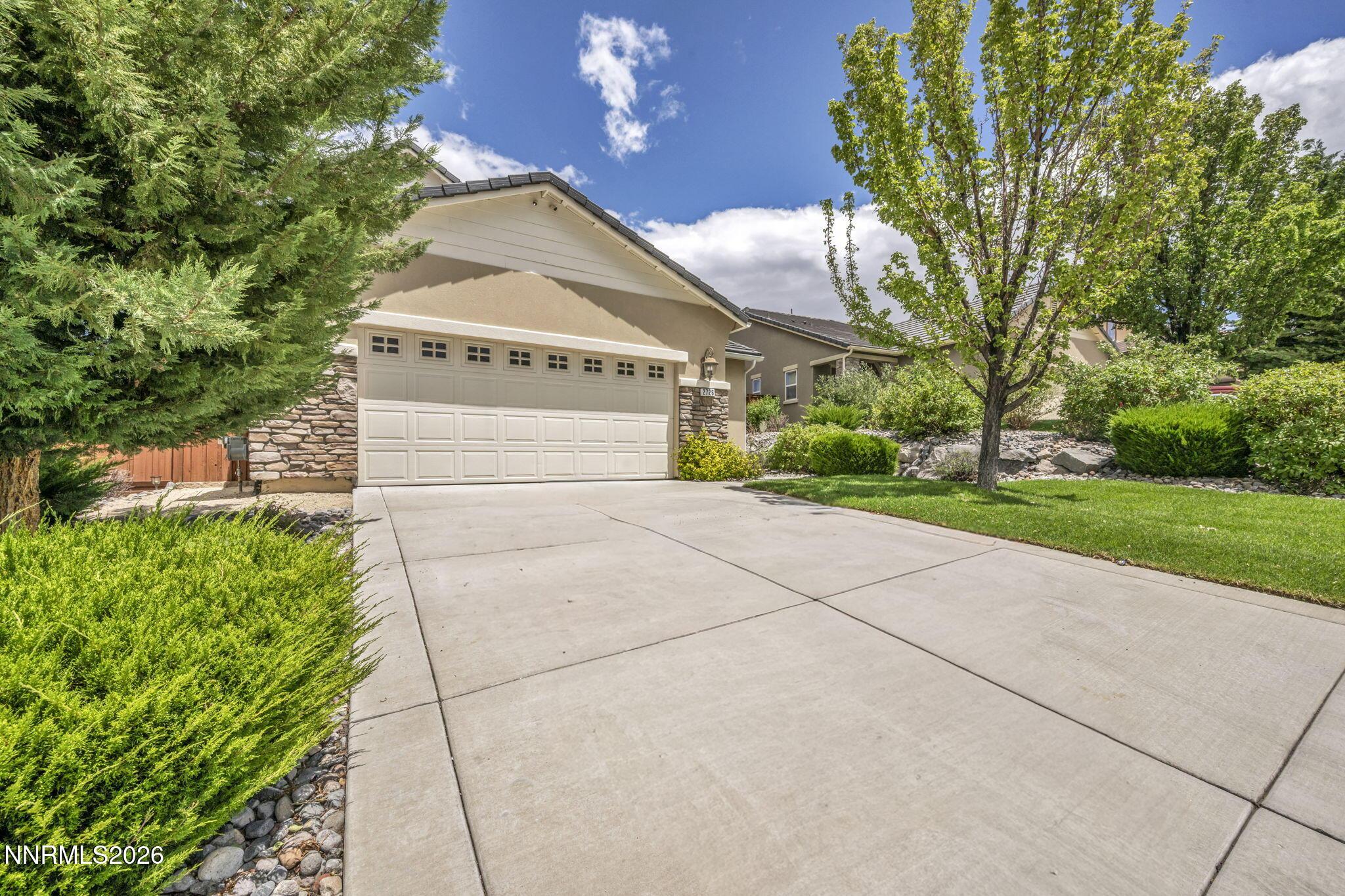 Image 2: 2-web-or-mls-2726-alessandro-drive