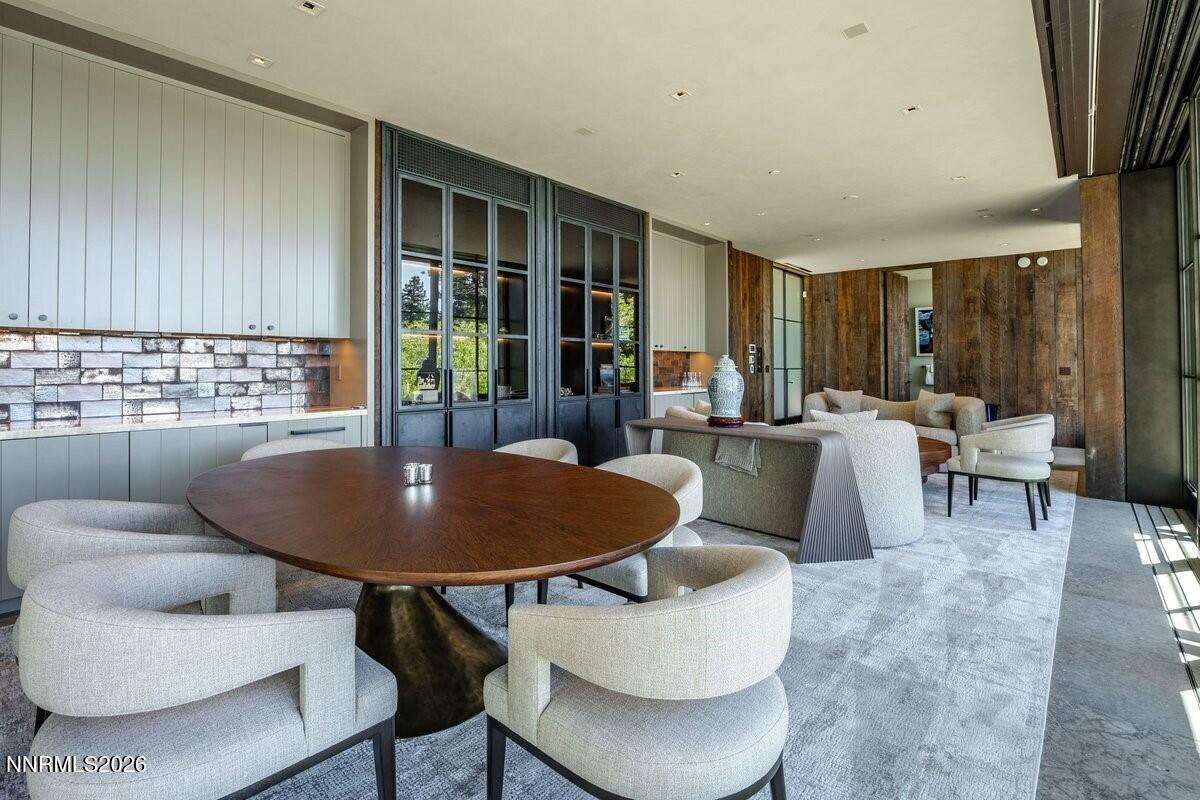 Image 3: Lakefront Cabana Sitting Area