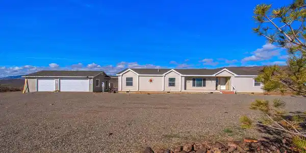 4595 Hackamore Lane