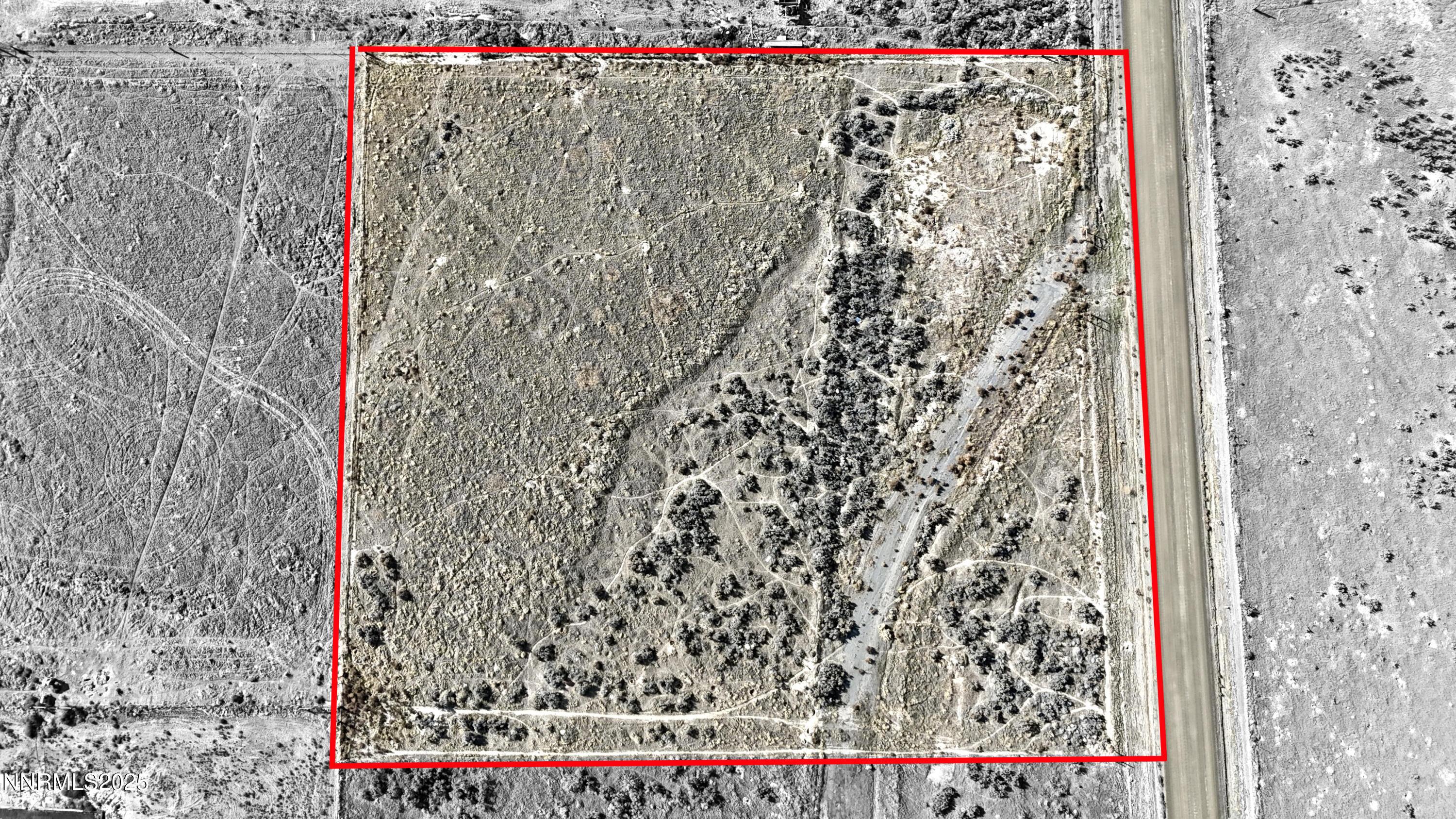 Image 3: 03