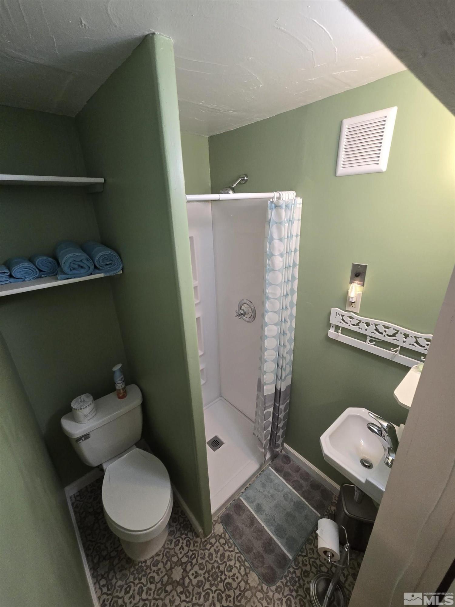 Image 4: Photo 5