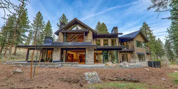 64 Boulders Bend Drive