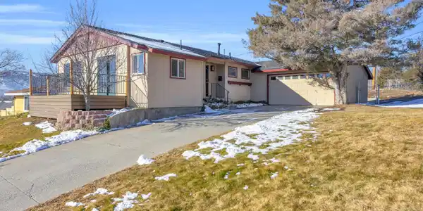 2295 Ellendale Road