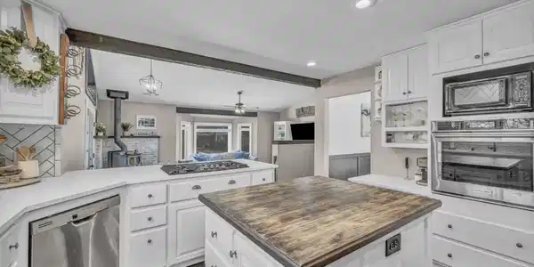 Image 3: 76-web-or-mls-620-renee-ct