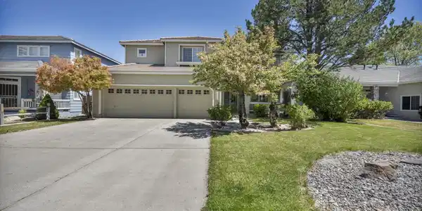 3250 Eaglewood Drive