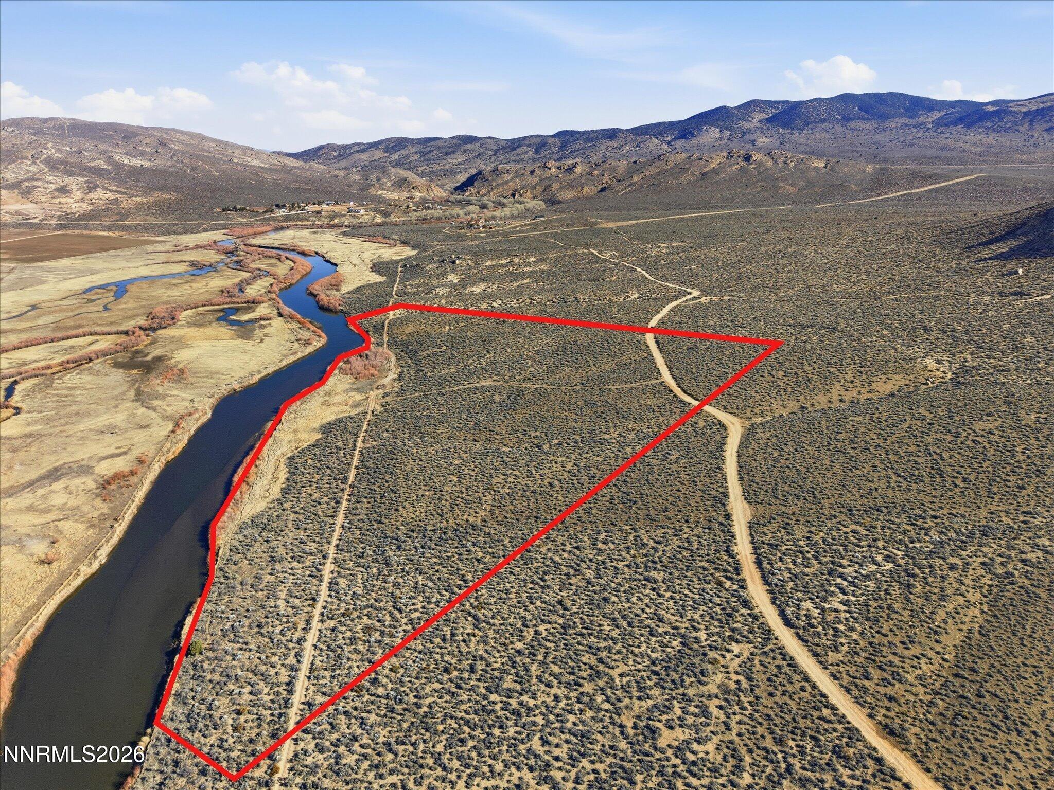 Image 2: 03-10281 Vicky Ln-102