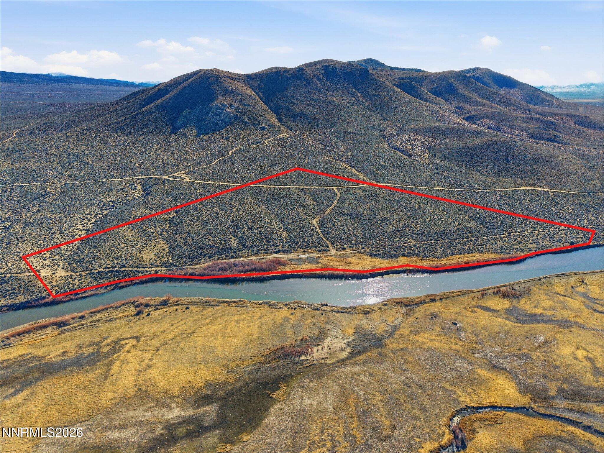 Image 4: 05-10281 Vicky Ln-104