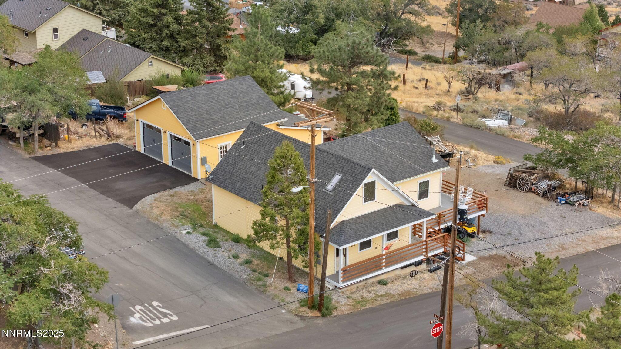 Image 1: 21-web-or-mls-210-e-washington-st