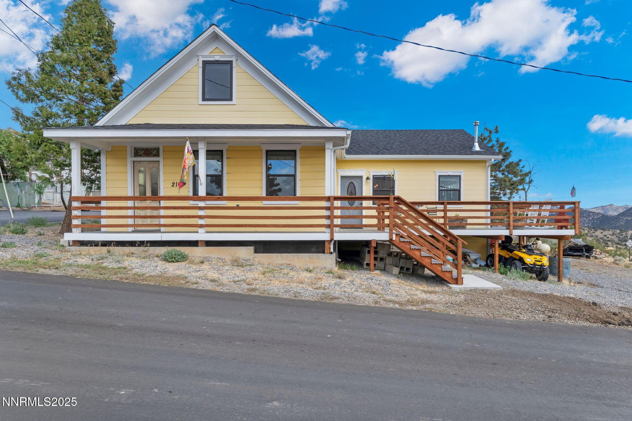 Image 2: 1-web-or-mls-210-e-washington-st