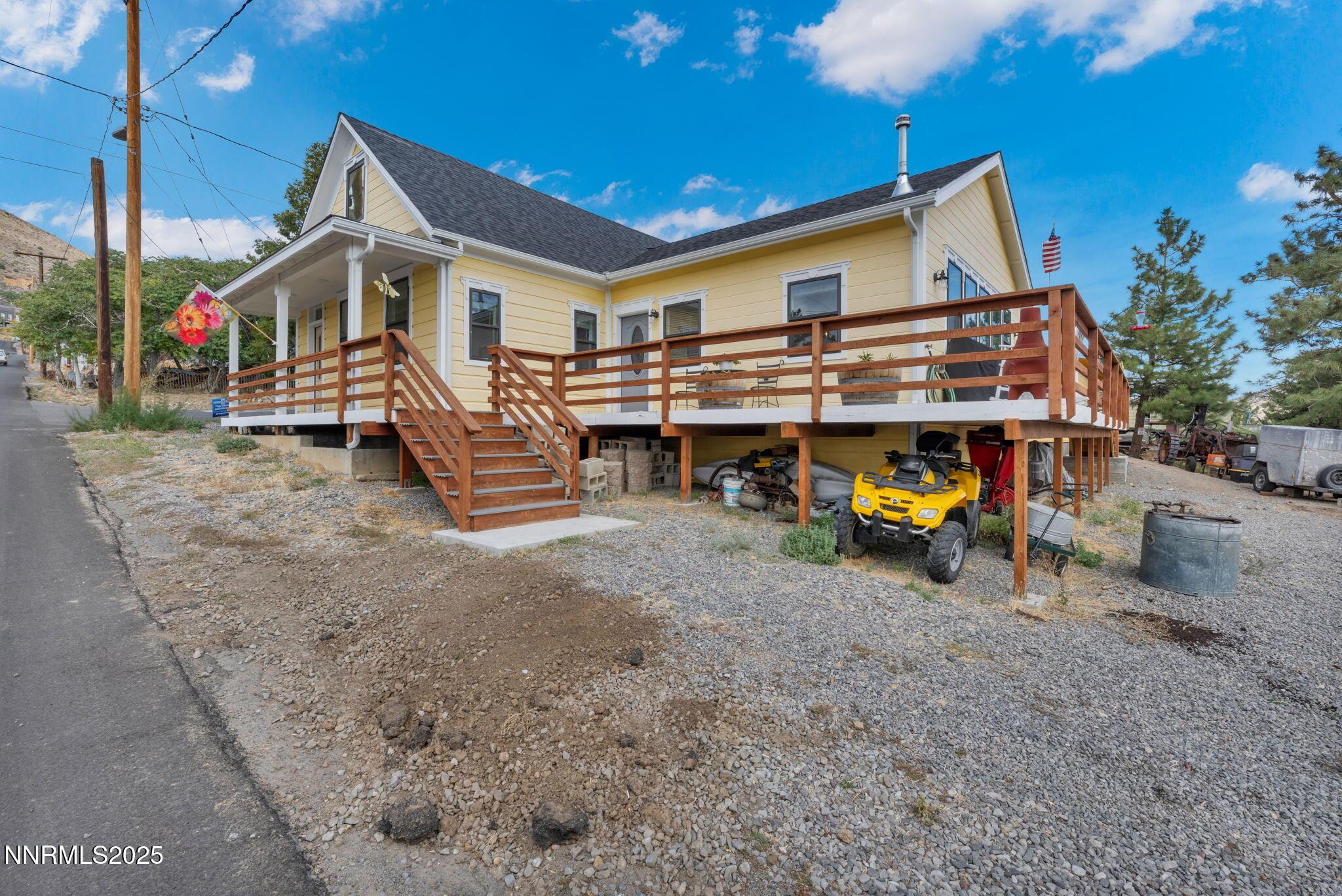 Image 3: 2-web-or-mls-210-e-washington-st