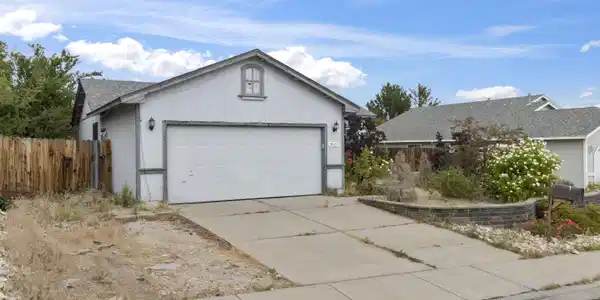 Image 4: 8419 Sopwith Blvd 04
