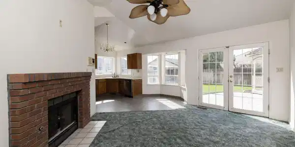 Image 3: 8-web-or-mls-1005 Rose Bud Way-08