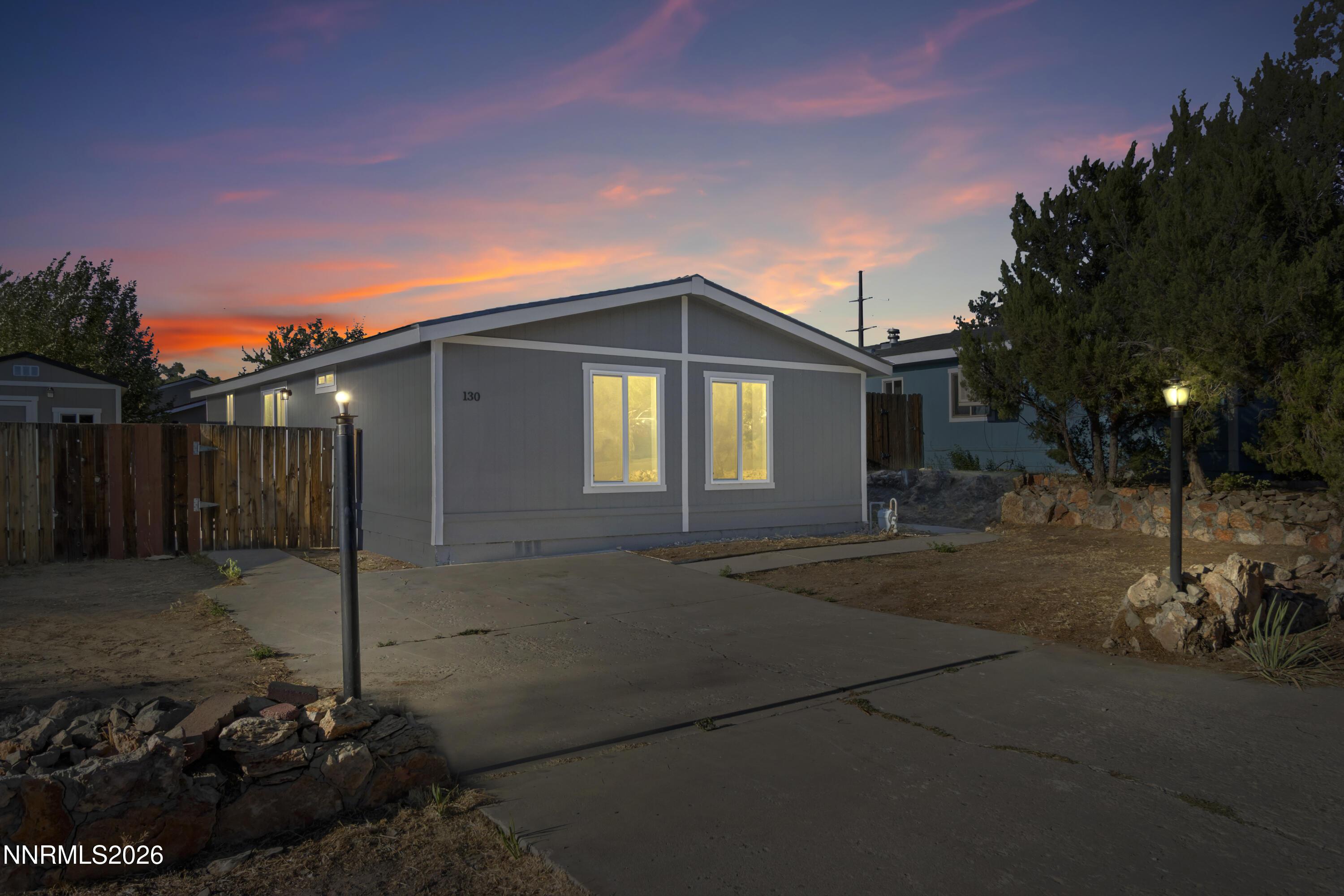 Image 2: 130 Lofty View Dr 05