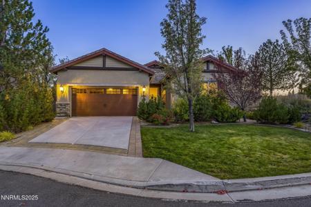 8590 18th Hole Court