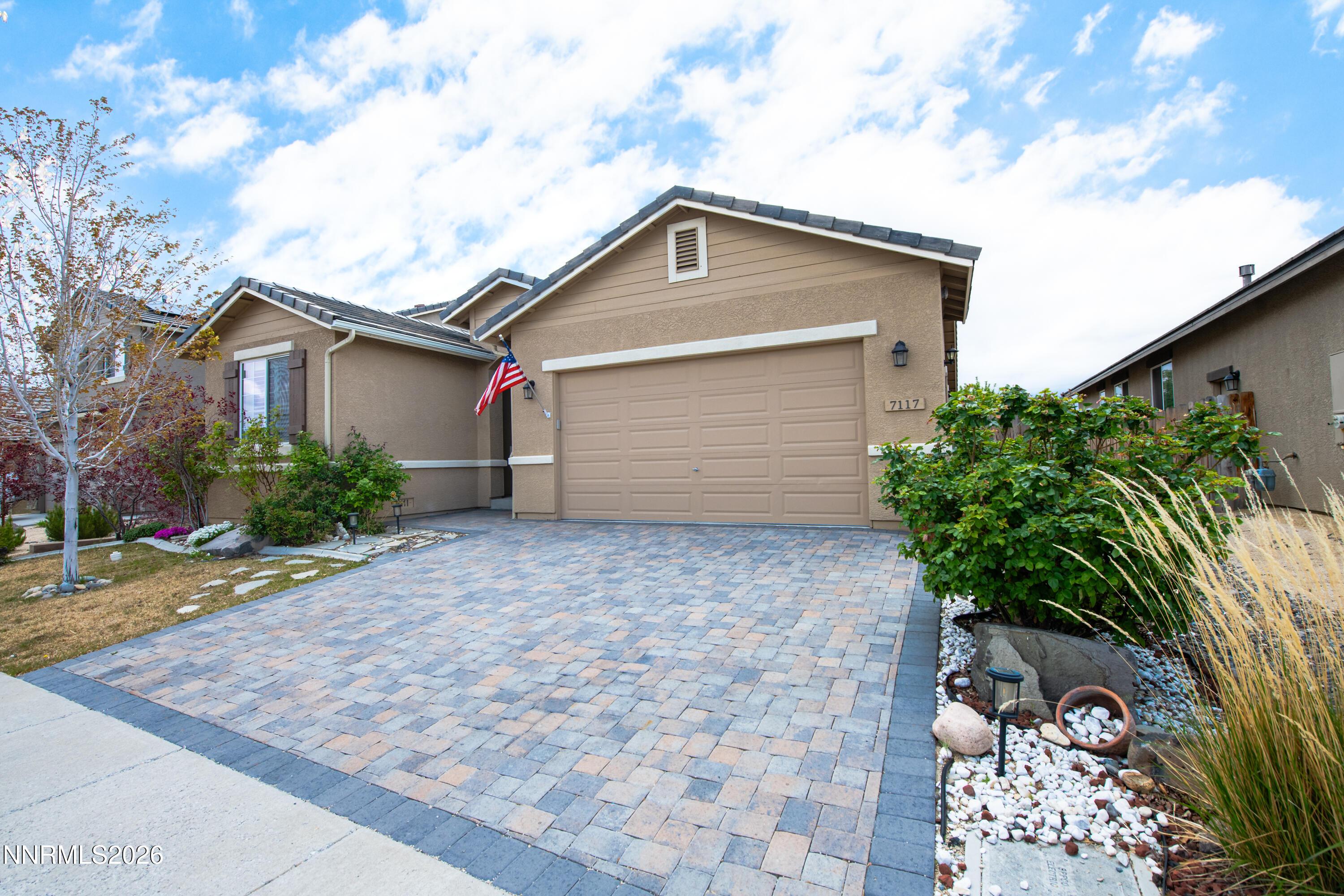 Image 3: 7117 Mustengo Dr-5