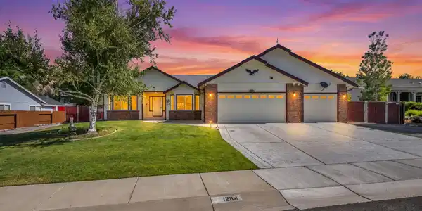 1284 Topaz Lane