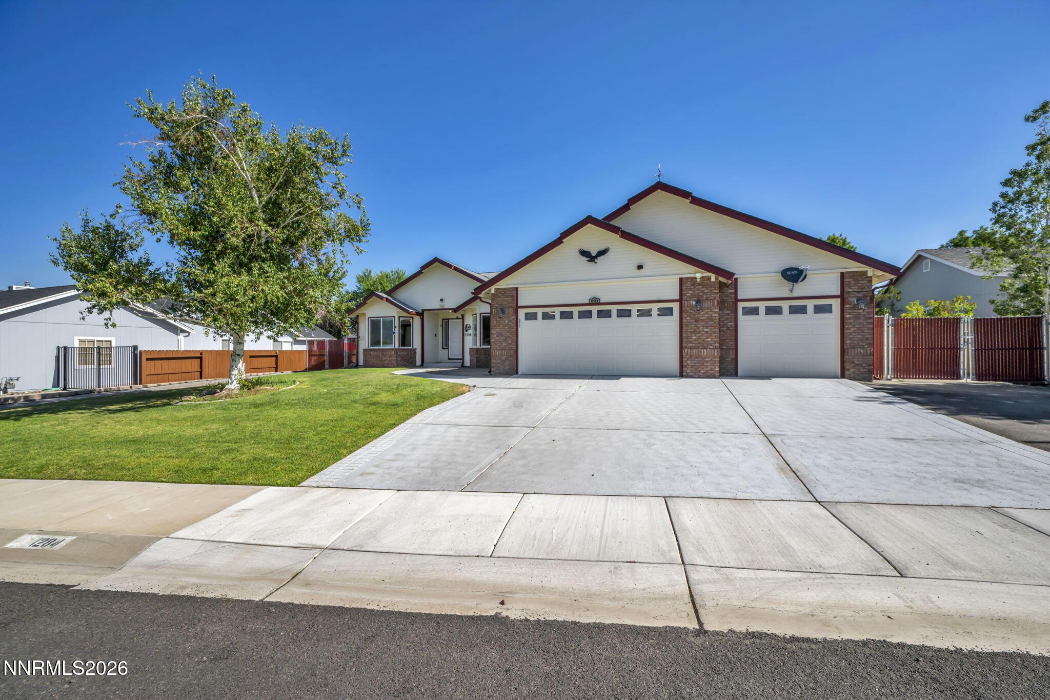 Image 2: 3-web-or-mls-1284-topaz-ln