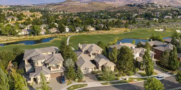 Image 2: 53-web-or-mls-2270 Ridge Field-54