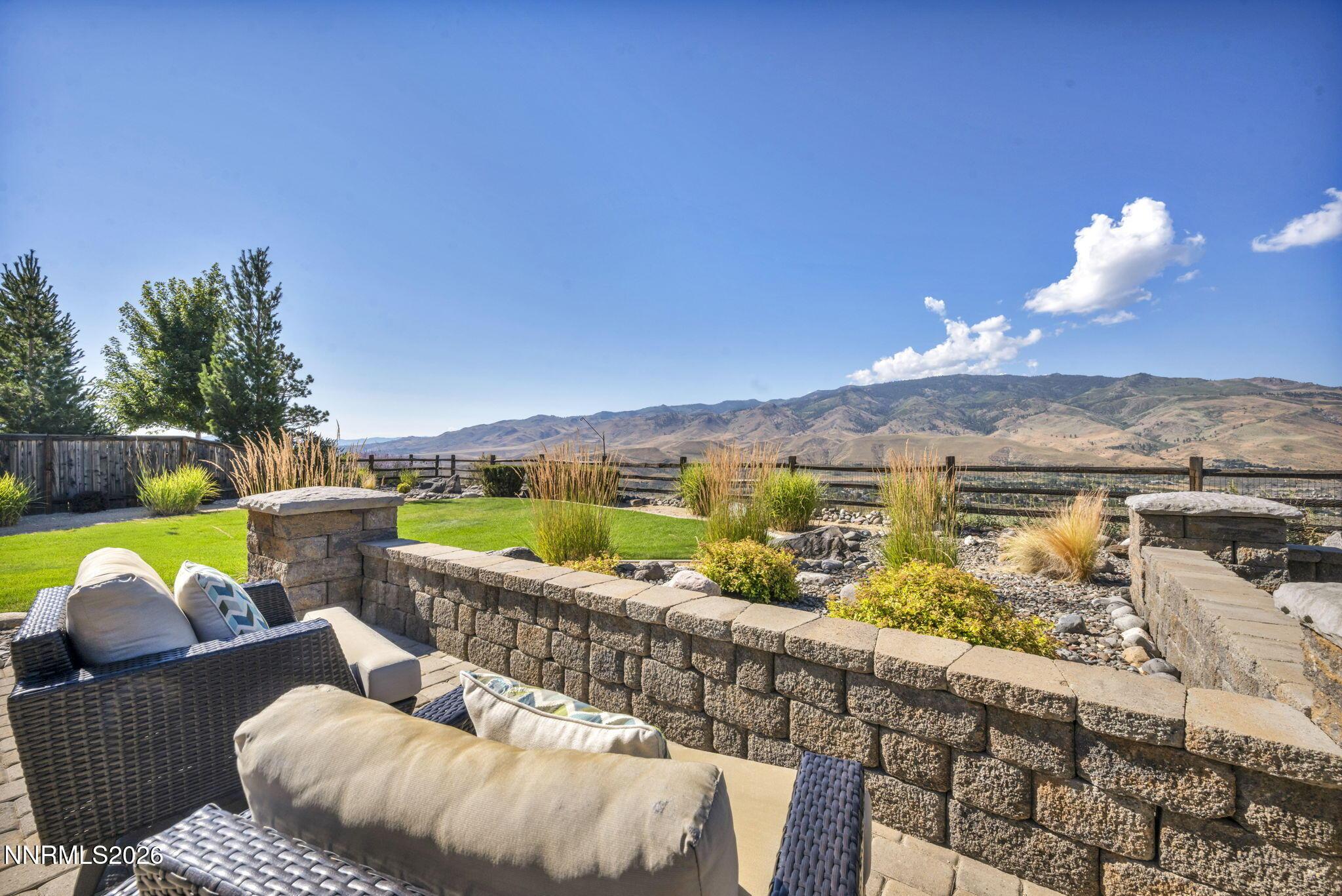 Image 2: 73-web-or-mls-8580-gypsy-hill-trail