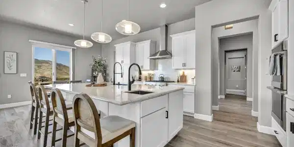 Image 3: 121-web-or-mls-8580-gypsy-hill-trail