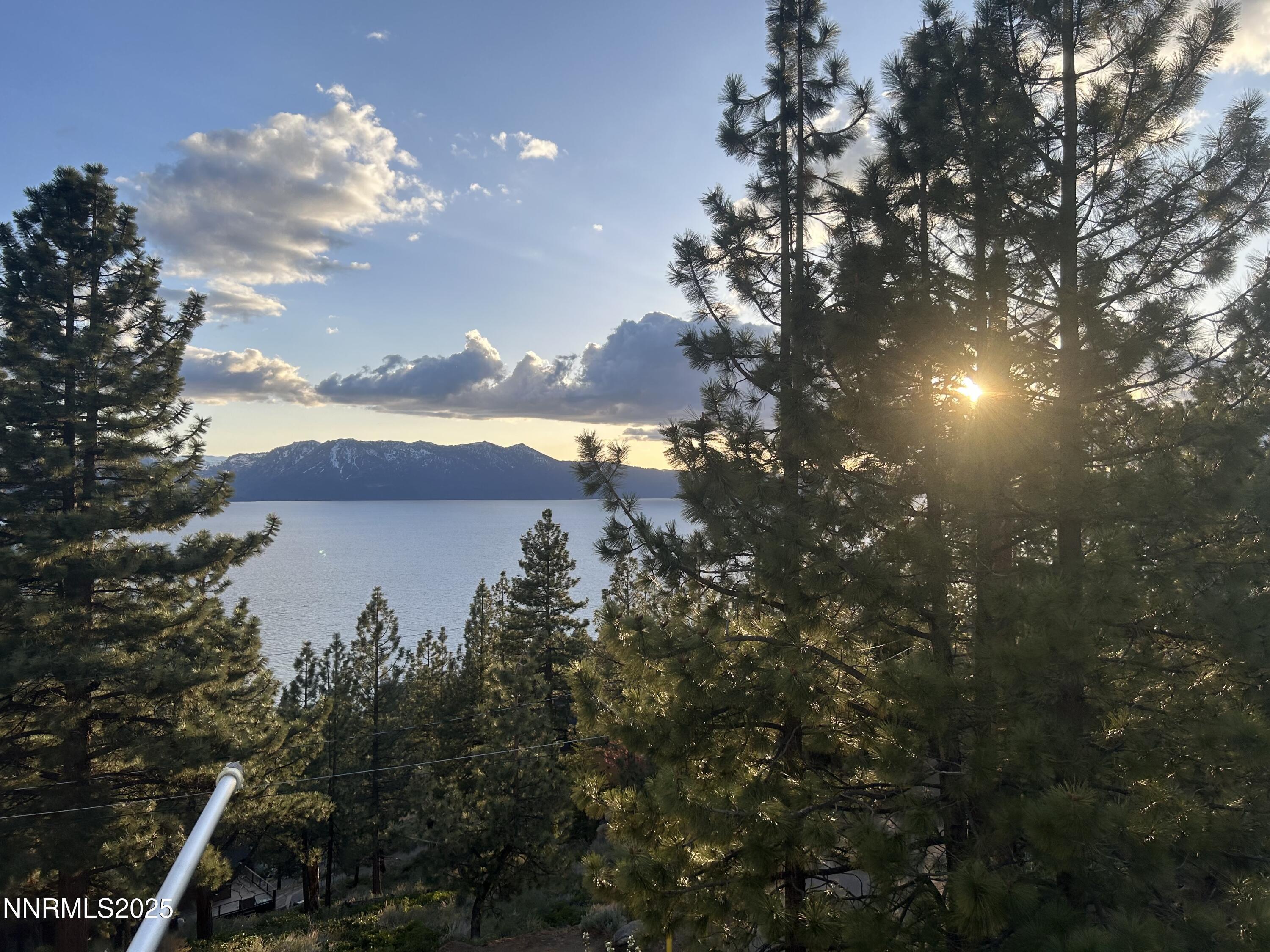 Image 1: 664 lookout p1 (5)