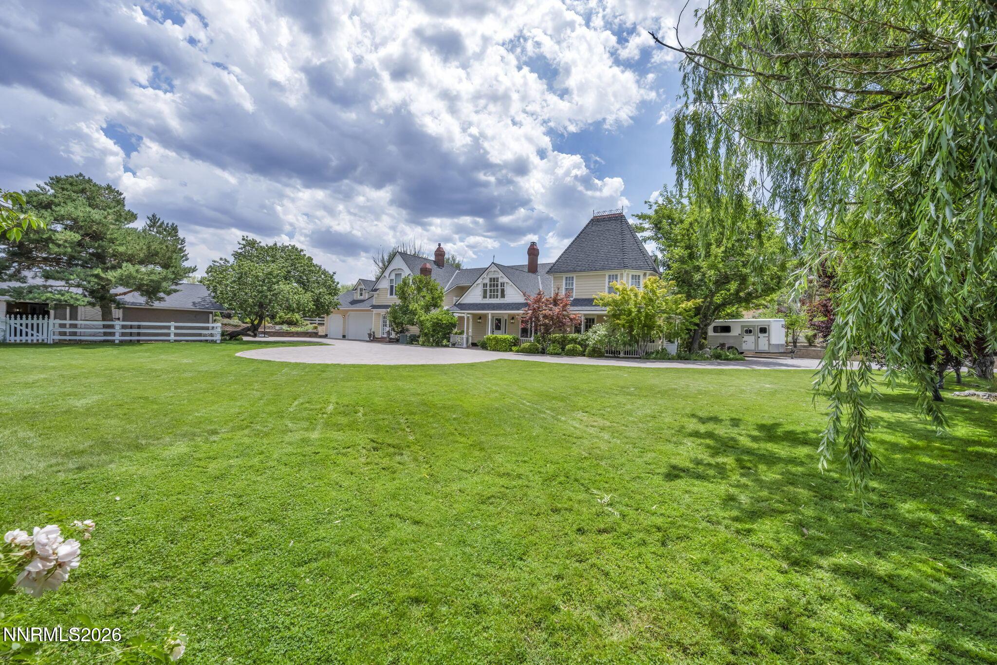 Image 1: 78-web-or-mls-4010-canyon-dr