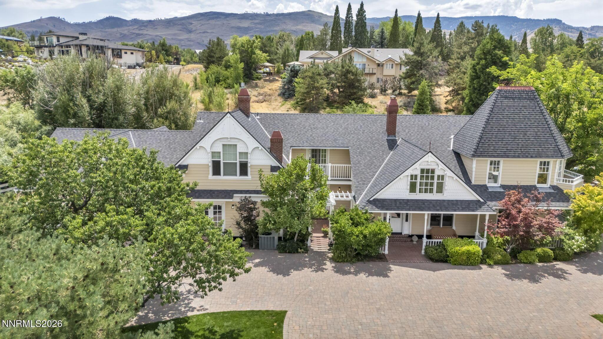 Image 2: 35-web-or-mls-4010-canyon-dr