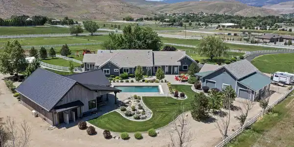 1020 N Cantlon Lane