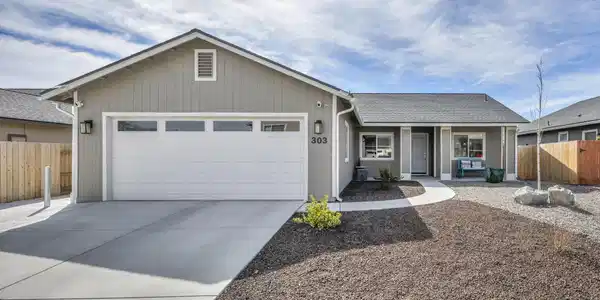 303 Eddies Lane