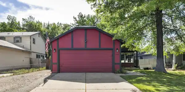 2434 Fieldcrest Drive