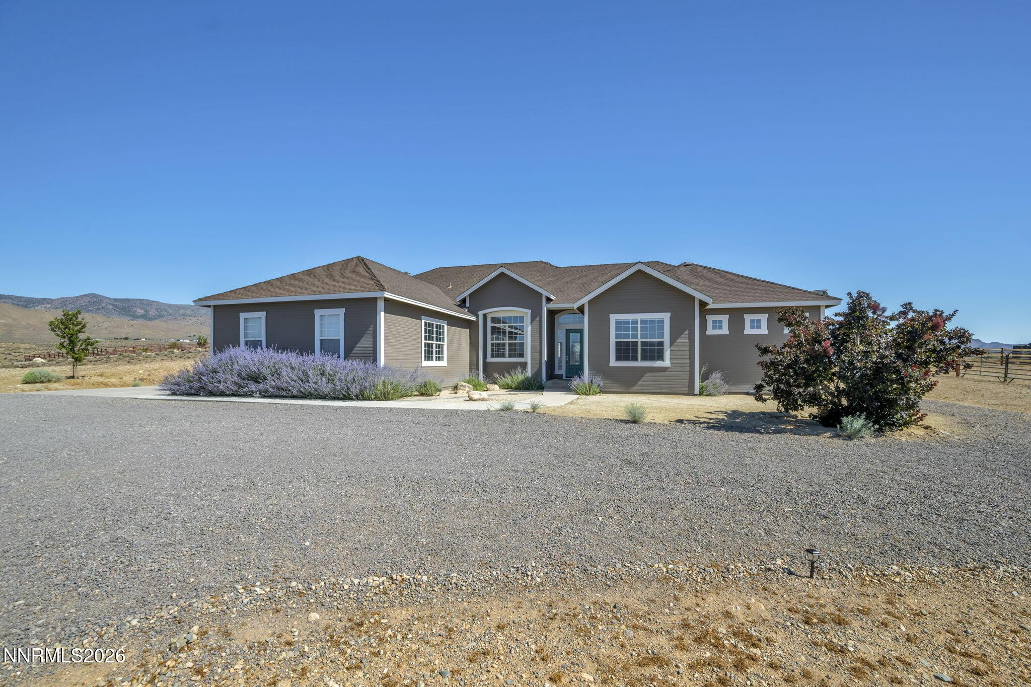 Image 2: 2-web-or-mls-13090-seneca-rd