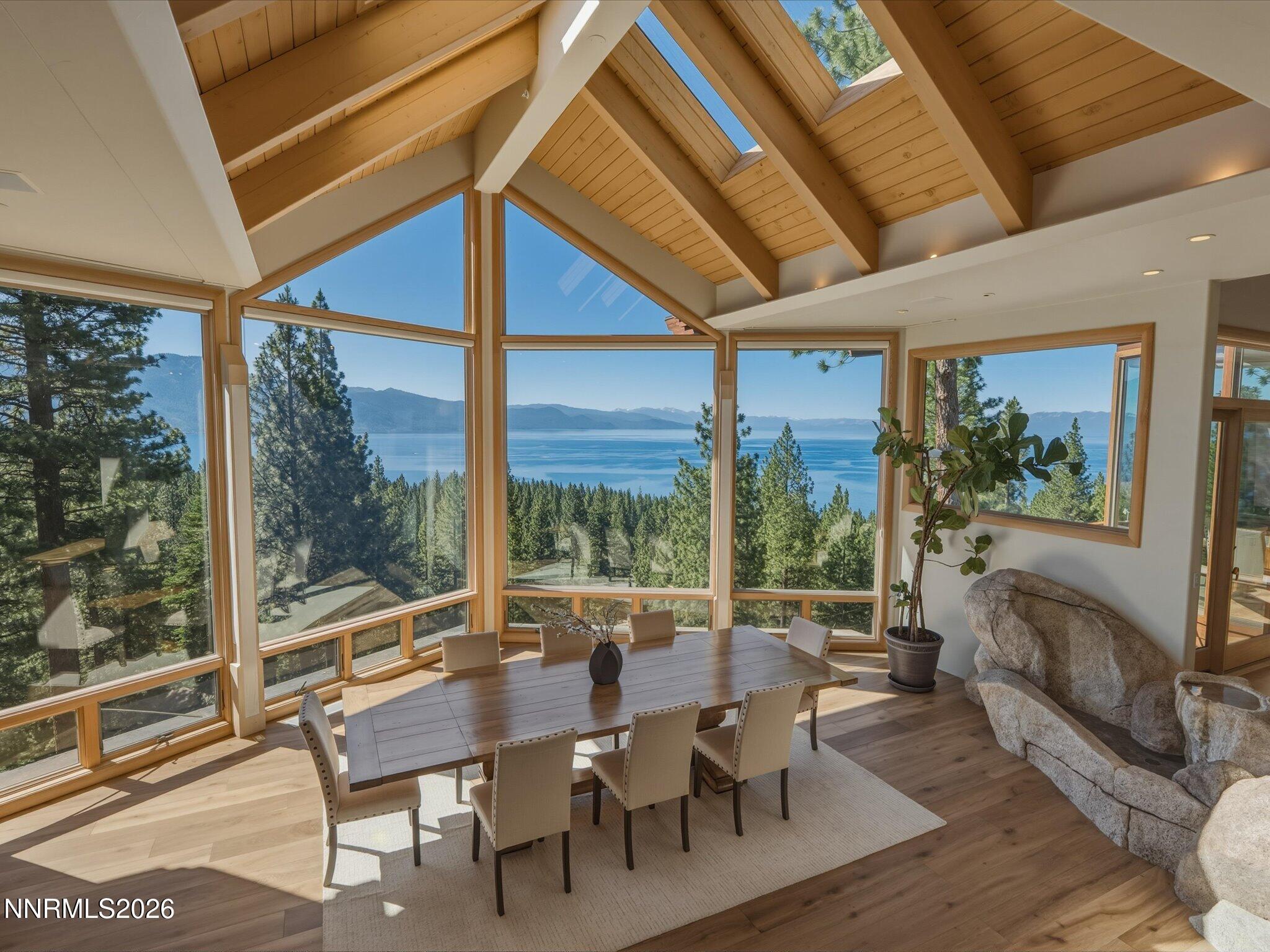 Image 4: 35-Knotty Pine-139