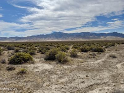 01535012 Old Emigrant Road