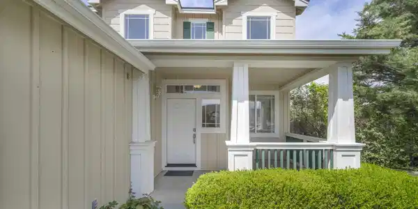 Image 2: 3-web-or-mls-9825-suncrest-dr