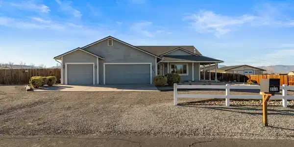 211 Bridlepath Way