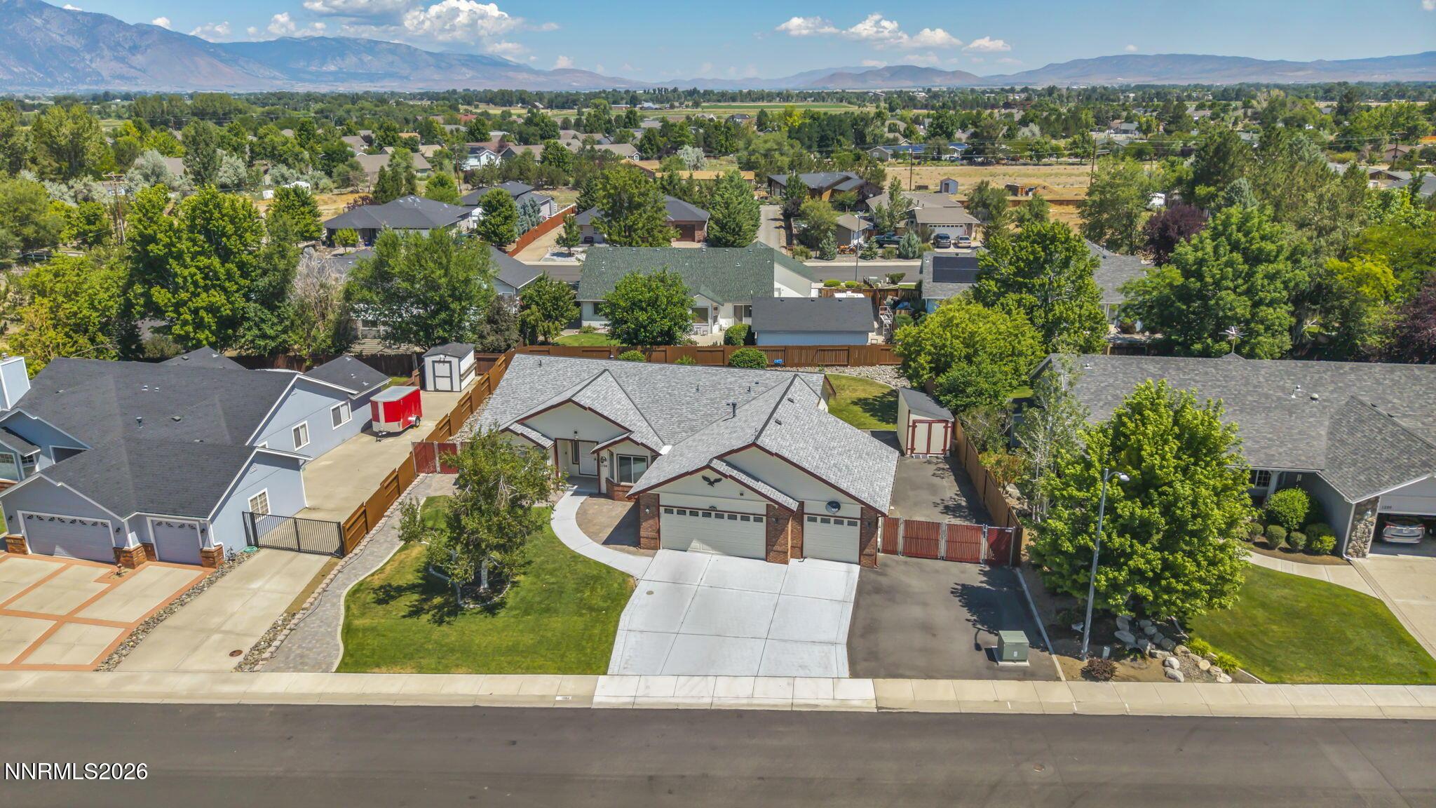 Image 3: 27-web-or-mls-1284-topaz-ln