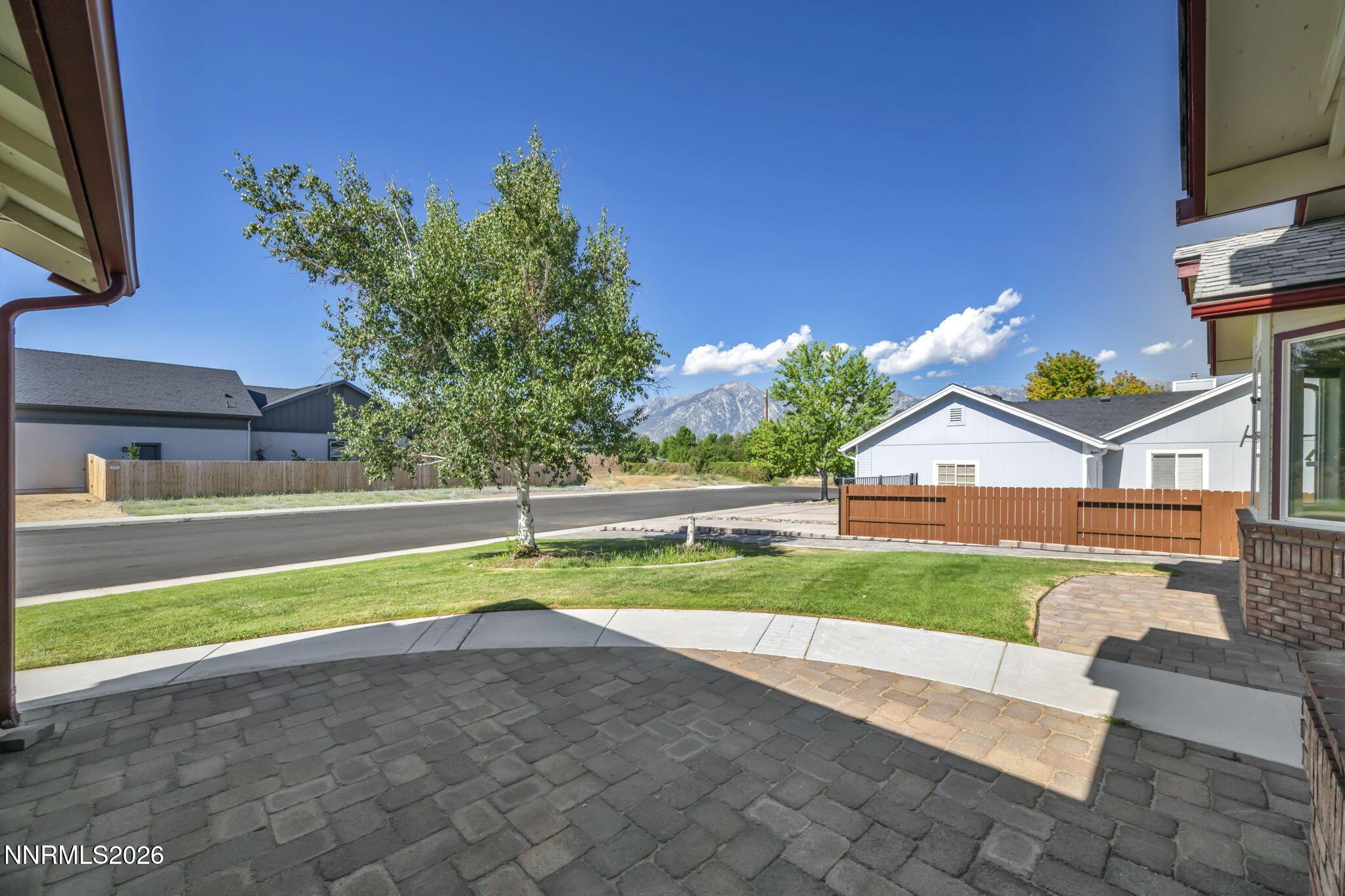 Image 4: 5-web-or-mls-1284-topaz-ln