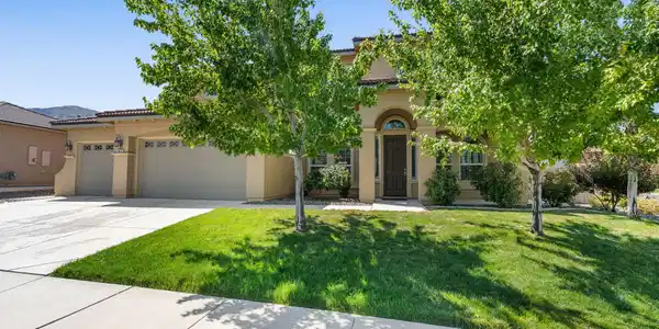 Image 4: 7-web-or-mls-DSC07188