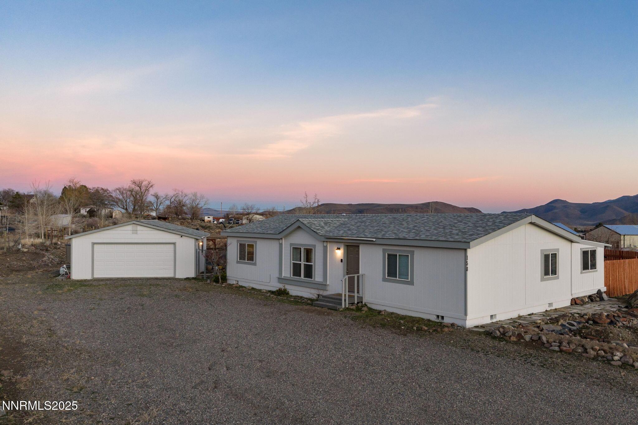 Image 4: 4-web-or-mls-DJI_20251229164927_0176_D