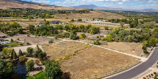 Image 2: 7-web-or-mls-DJI_20260917101103_0441_D