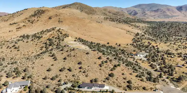 Image 3: 20-web-or-mls-1536-holbrook-bluffs-ct