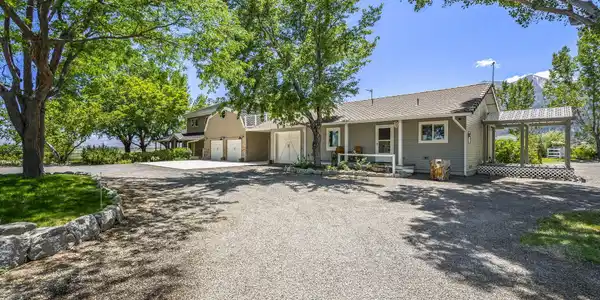 Image 2: 2-web-or-mls-_DSC5258
