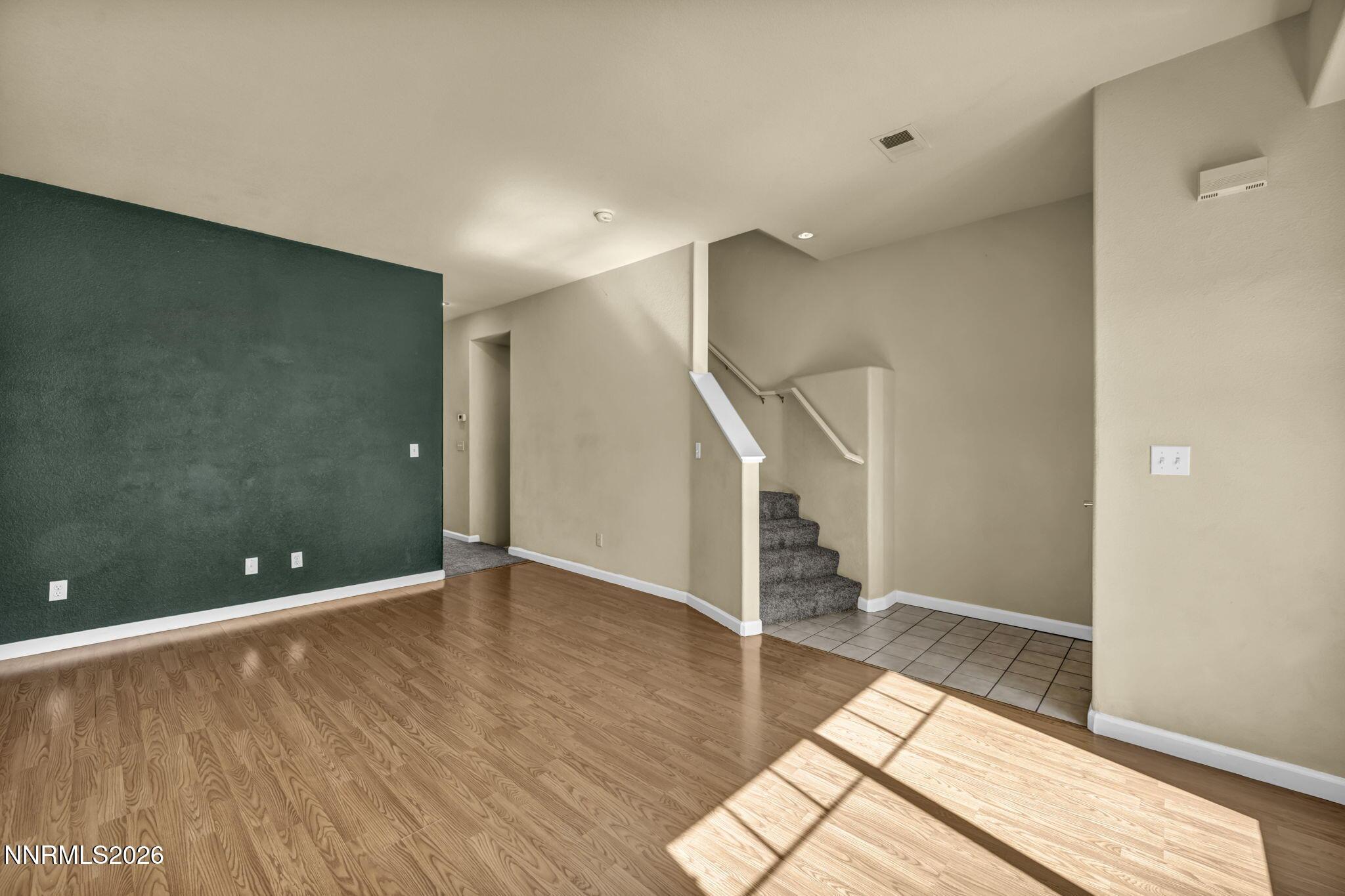 Image 4: 38-web-or-mls-4507-kathleen-denise-ln