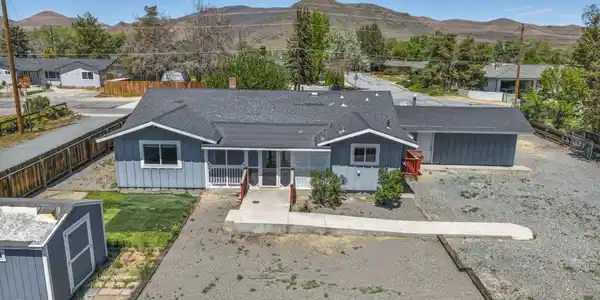 Image 3: 31-web-or-mls-4591-e-nye-ln