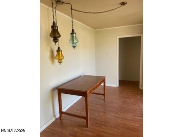 Image 3: 574 ENTRY 640X480