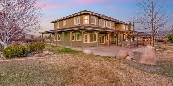 2220 Whites Creek Lane