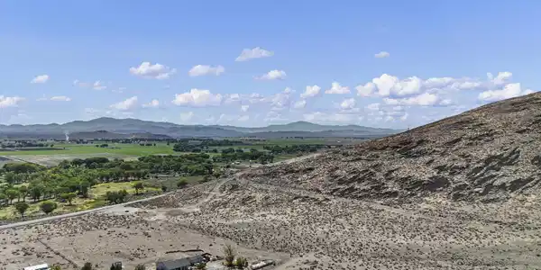 Image 3: DJI_20260818101922_0521_D 1